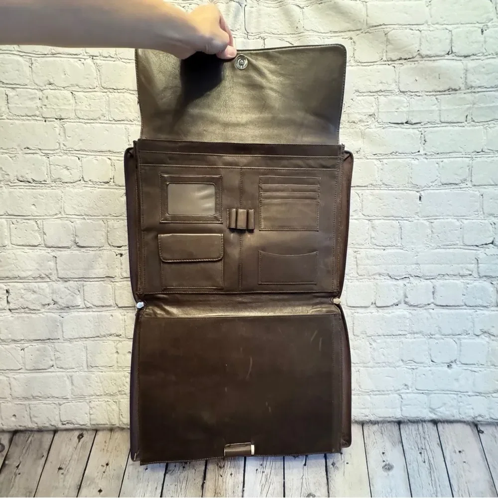 Tignanello Brown Leather Laptop Portfolio Briefcase Bag Unisex, envelope style